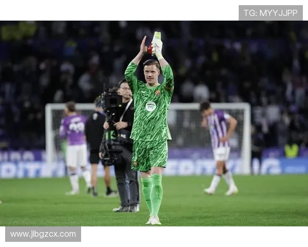 西媒曝特狮故意谎称伤缺三个月致巴萨新援无法注册